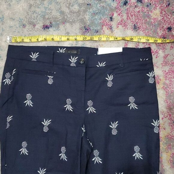 Ann Taylor The Cotton Crop Mid Rise Pineapple Pants in Navy Blue & White Size 12 - Picture 9 of 14